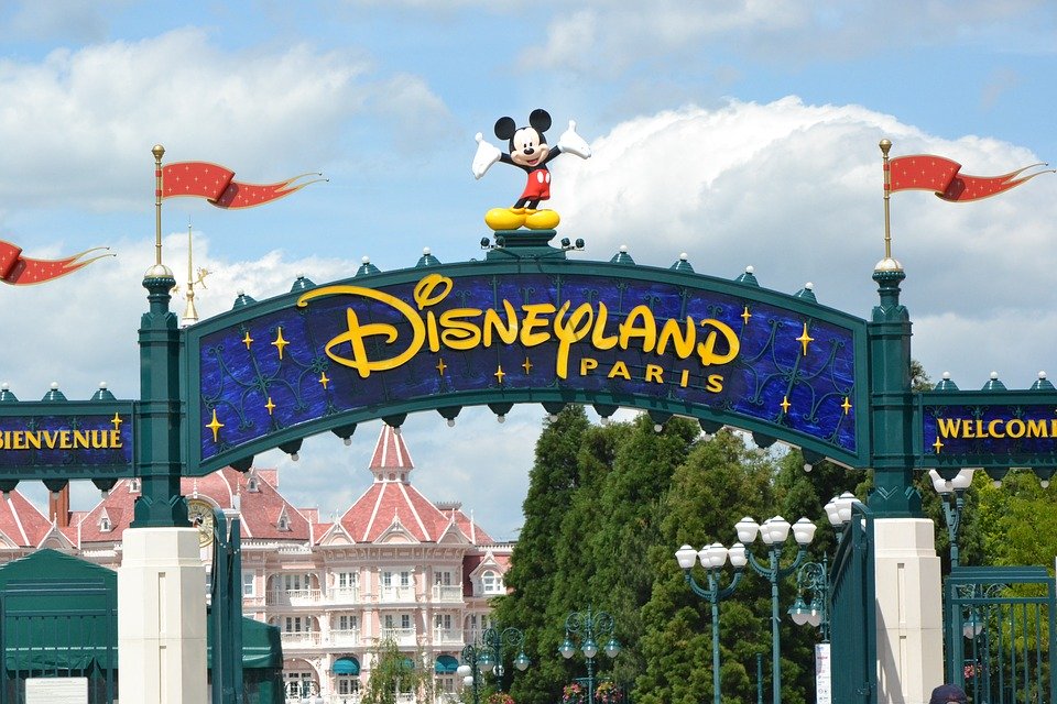 Billets D Entr E Au Parc Disneyland Paris Avec Rer Aller Retour Vizitoo